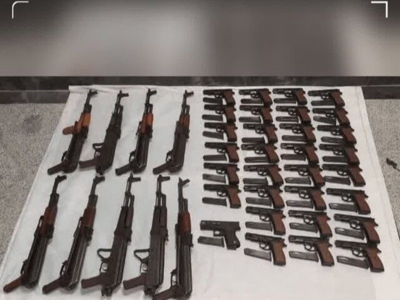 کشف ۴۰ قبضه سلاح جنگی توسط مرزبانان کرمانشاه کشف ۴۰ قبضه سلاح جنگی توسط مرزبانان کرمانشاه