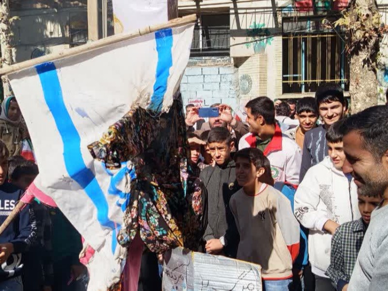 راهپیمایی یوم الله ۱۳ آبان در شهرستان صحنه برگزار شد