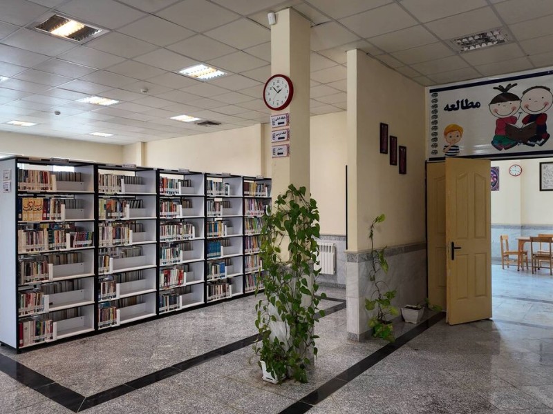 کتابخانه پایگاه تابستانی سالم برای فرزندان است کتابخانه پایگاه تابستانی سالم برای فرزندان است